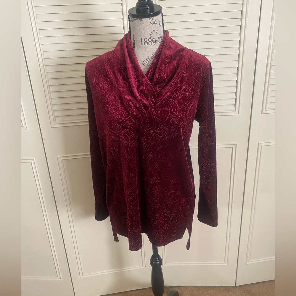 Chaus New York red velvet paisley embossed long sleeve tunic blouse